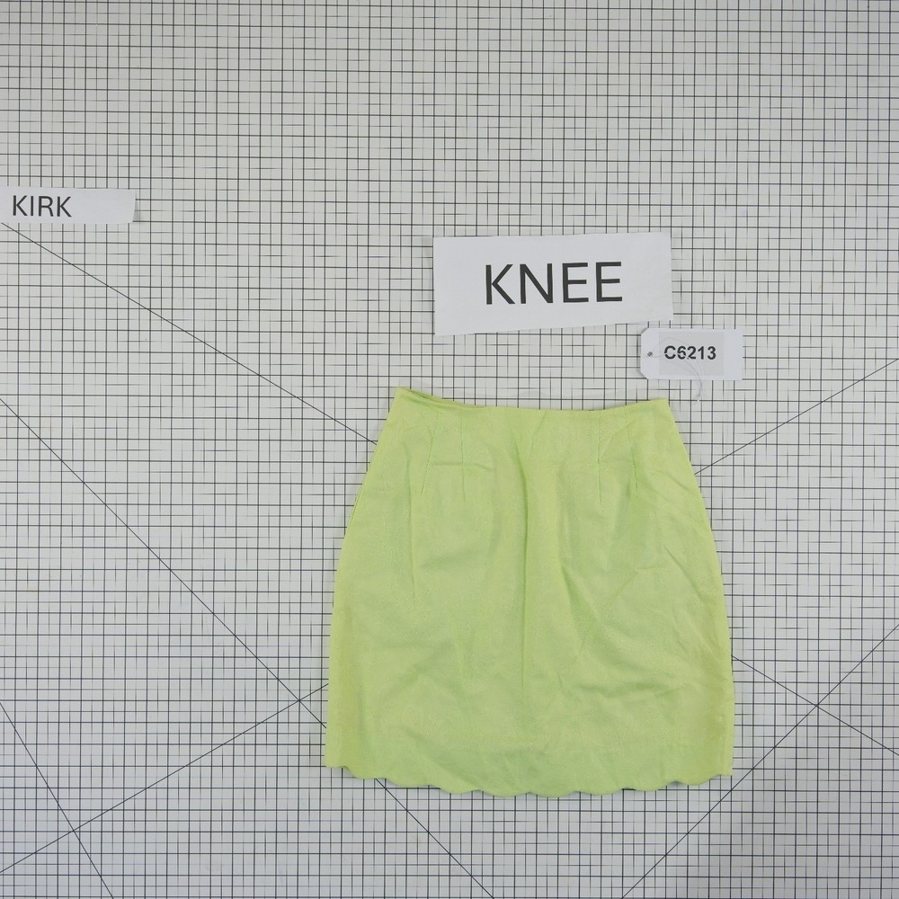 Lilly Pulitzer 100% Cotton Mini Skirt Women's Size 4 Lime Green Scalloped Hem - Picture 5 of 5